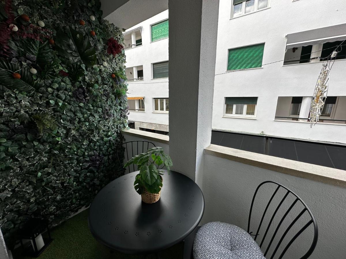 Bastinazo Alohadream - Premium - La Mejor Ubicacion Con Aire Acondicionado, Insonorizacion, Terraza Y Equipamiento En El Puerto De Santa Maria - Grupo De Solo Menores De 25 No Aceptados Salvo Fianza Adicional Esterno foto