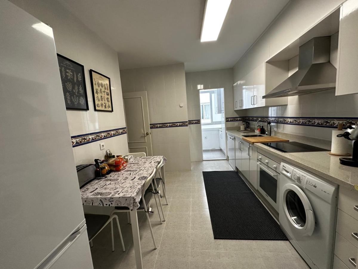 Bastinazo Alohadream - Premium - La Mejor Ubicacion Con Aire Acondicionado, Insonorizacion, Terraza Y Equipamiento En El Puerto De Santa Maria - Grupo De Solo Menores De 25 No Aceptados Salvo Fianza Adicional Esterno foto